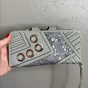 Nicole lee wallet